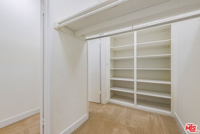 Building Photo - 1727 S Bentley Ave