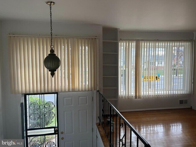 Building Photo - 4402 Sellman Rd