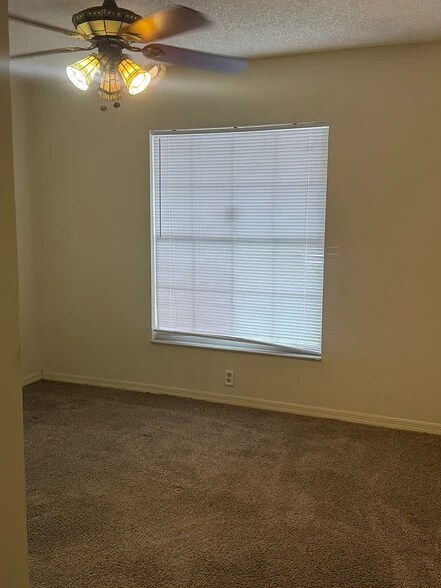 Building Photo - 2010 Chelam Way