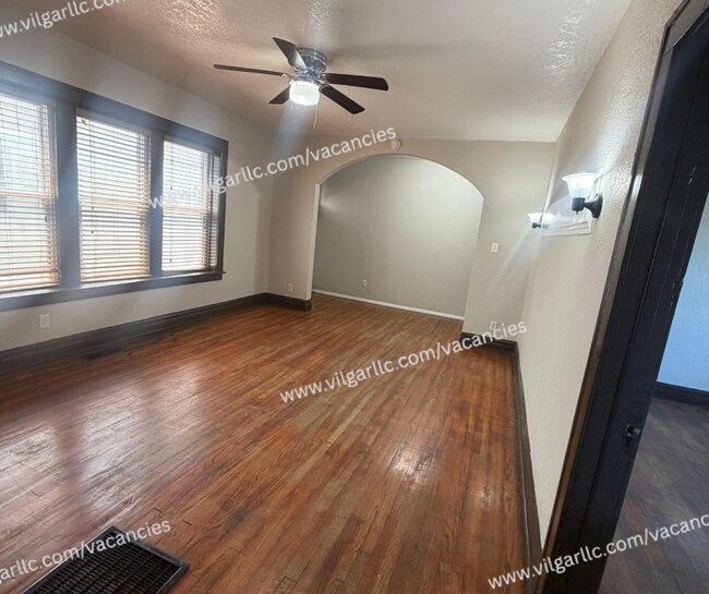 Building Photo - 3713 Hemlock St