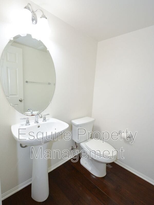 Building Photo - 320 Harbor Breeze Dr