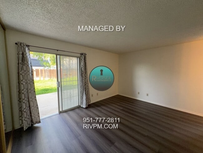 Building Photo - Spacious 2-Bedroom Home in Desirable Riverside Cul-de-Sac Near UCR!