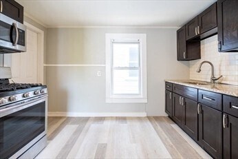 Building Photo - 716 Lawrence St