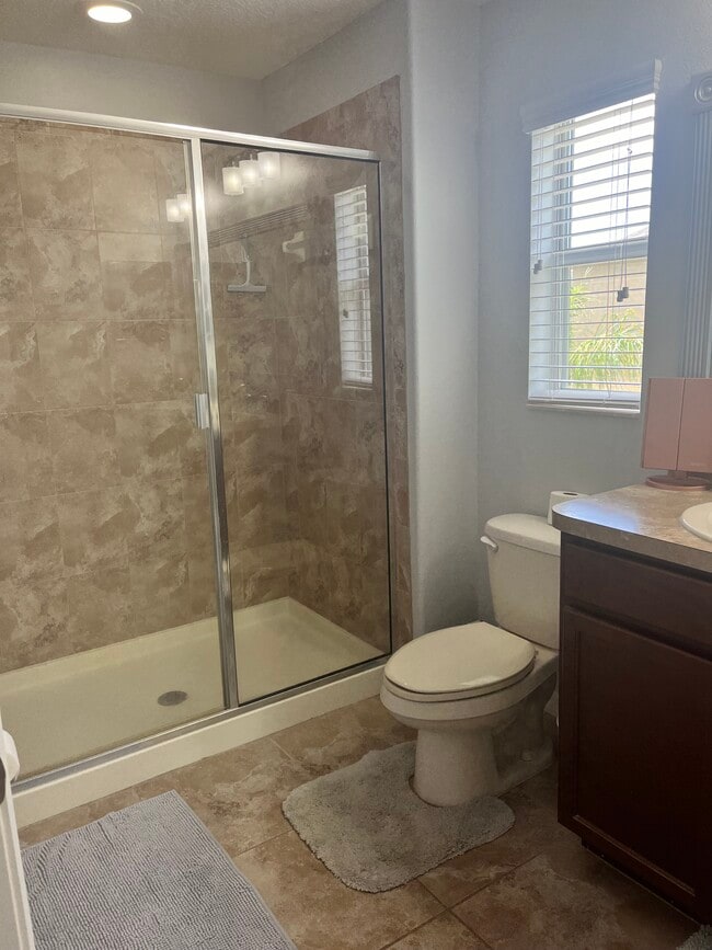 Building Photo - 2819 Lantern Hill Ave