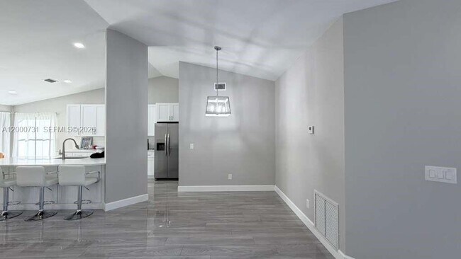 Building Photo - 1498 Beche St SE