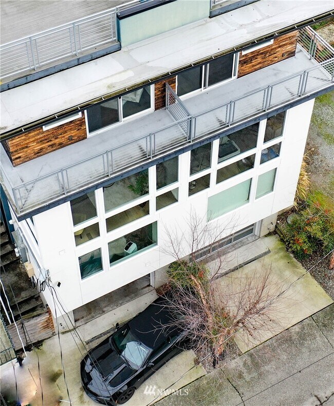 Building Photo - 2321 Boylston Ave E