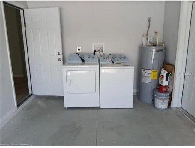 Building Photo - 1520 Las Villas Blvd