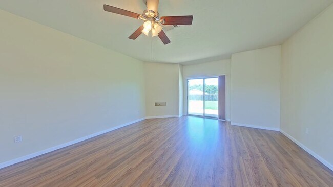 Building Photo - 5254 Moore Loop