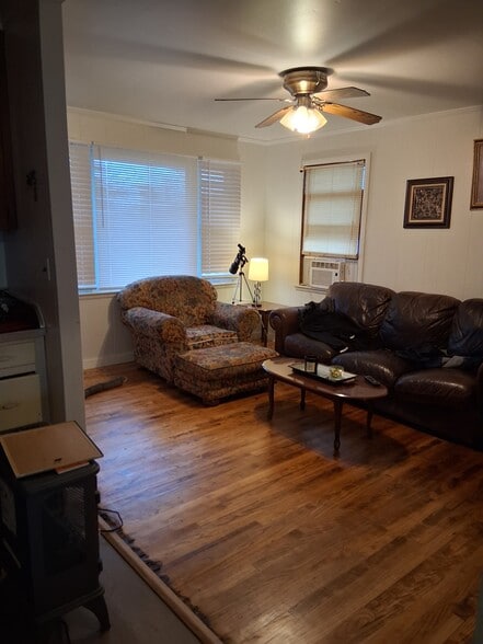 Building Photo - 111 Becker Ave