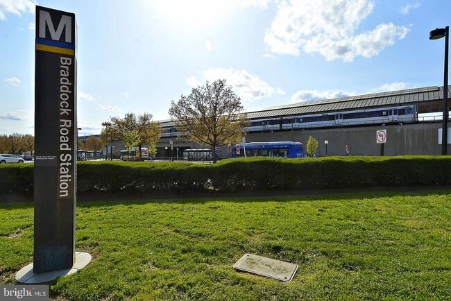 Building Photo - 1222 Main Line Blvd