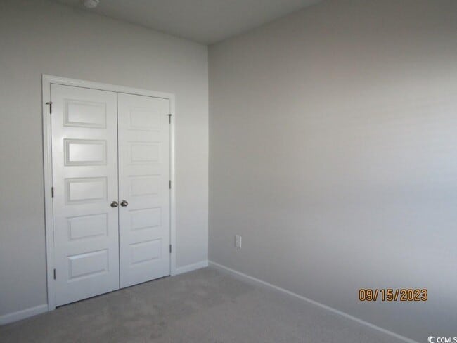 Building Photo - 905 Vernal Pl