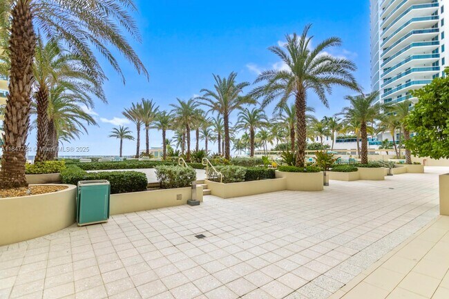 Building Photo - 2501 S Ocean Dr