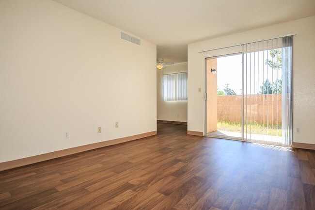 Building Photo - Sierra Antigua