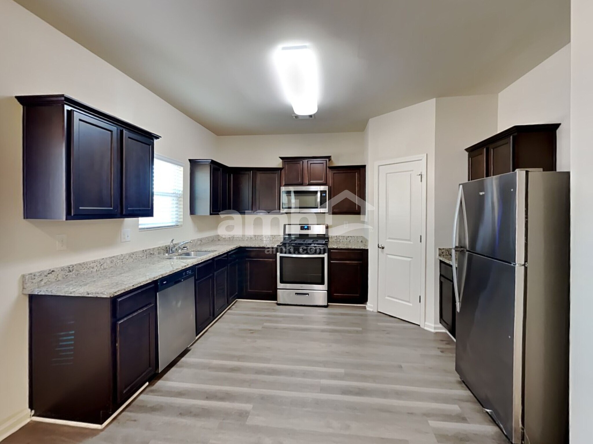 Building Photo - 4025 Clay Ct SE