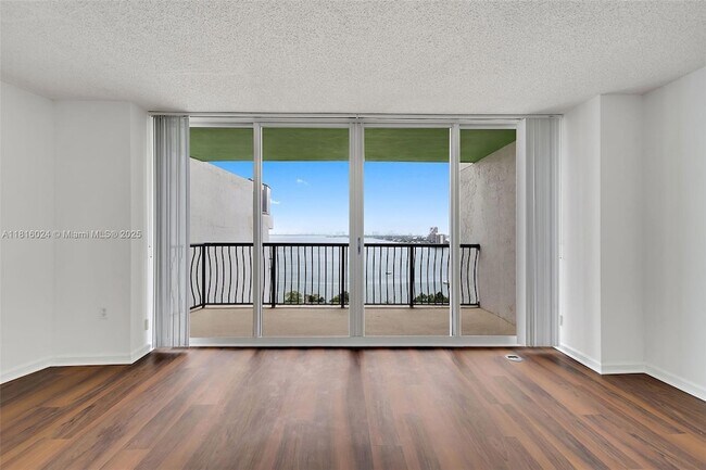 Building Photo - 1756 N Bayshore Dr