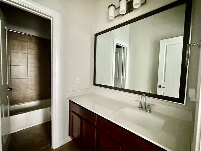 Building Photo - 2218 Briarstone Bluff Crossing