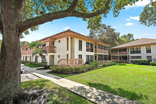 Building Photo - 130 Brackenwood Rd