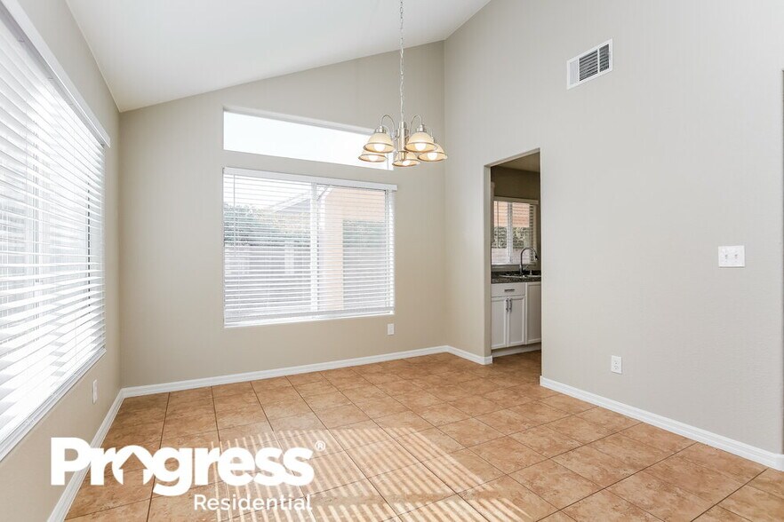 Building Photo - 9123 Sangria Ln