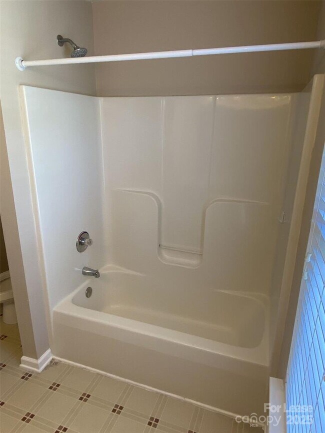 Building Photo - 14616 Eastgrove Dr