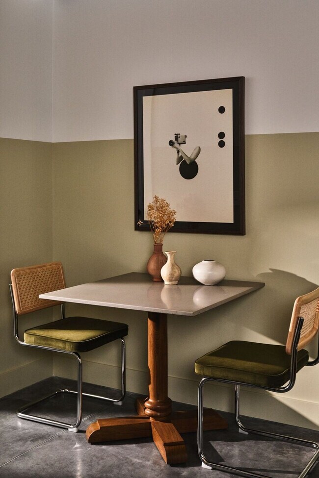 Building Photo - 110 Ann St