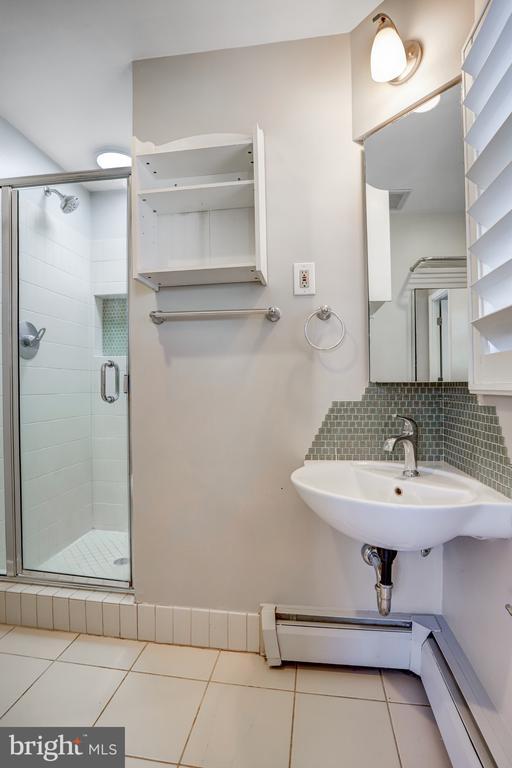 Building Photo - 7525 Salem Rd