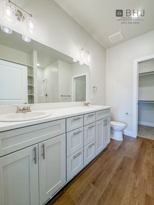 Building Photo - BRAND NEW! 2 BED/ 2BATH Dog Friendly Twin ...