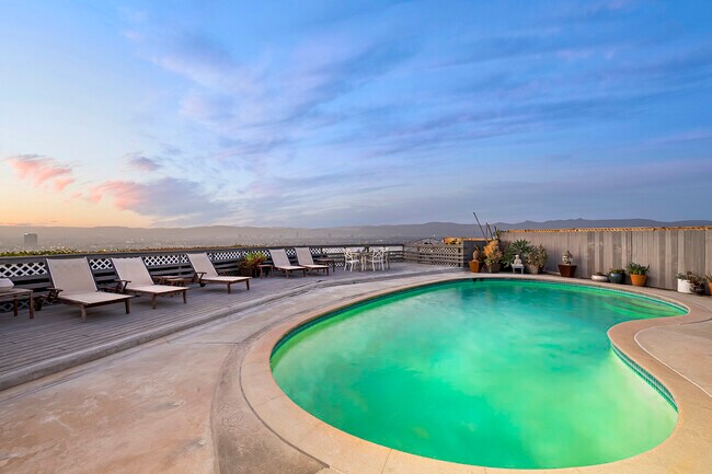 Sunset - 4557 Don Milagro Dr