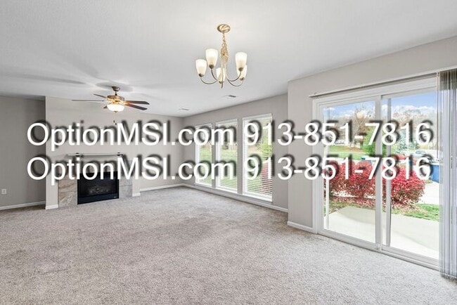 Building Photo - Beautifully Updated Liberty Home in a Prime Location!