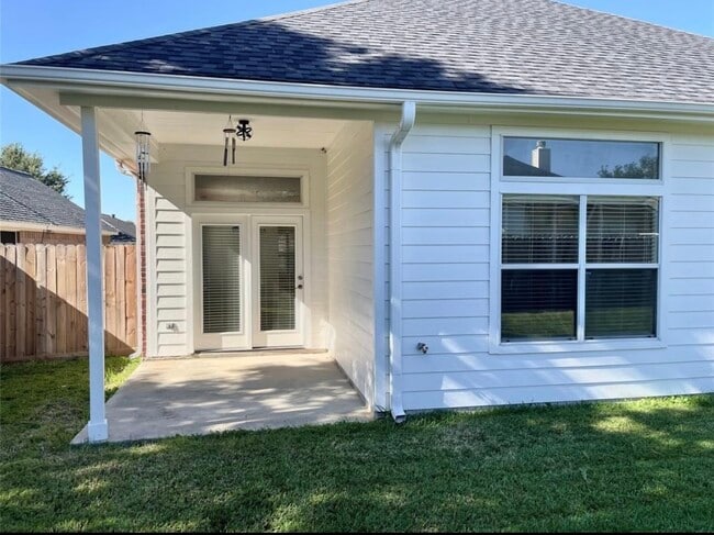 Building Photo - 6122 Sandy Valley Dr