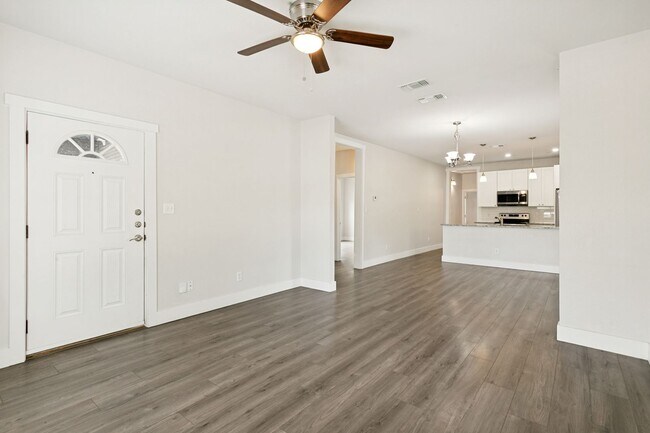Building Photo - 1201 S Palmetto St