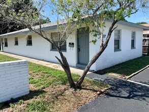 Building Photo - FANTASTIC LOCATION! 2 BEDROOM 1 BATH DUPLEX LOCATED IN PINELLAS PARK, FL.