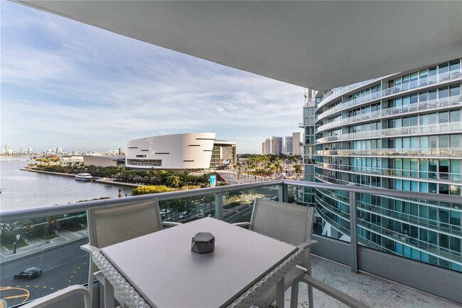 Building Photo - 900 Biscayne Blvd