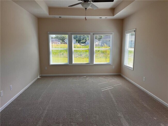 Building Photo - 3755 Crestland Ln