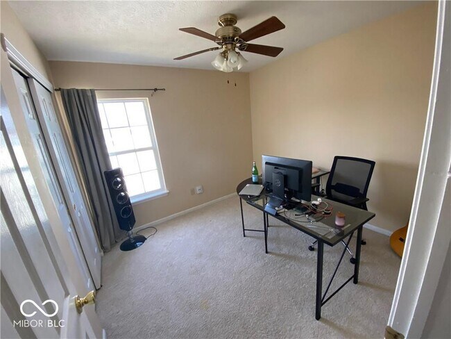 Building Photo - 10331 Lakeland Dr