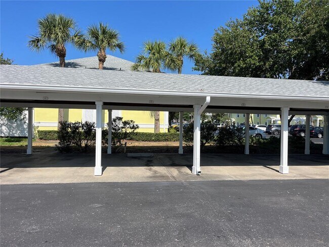 Building Photo - 205 Pompano Dr SE