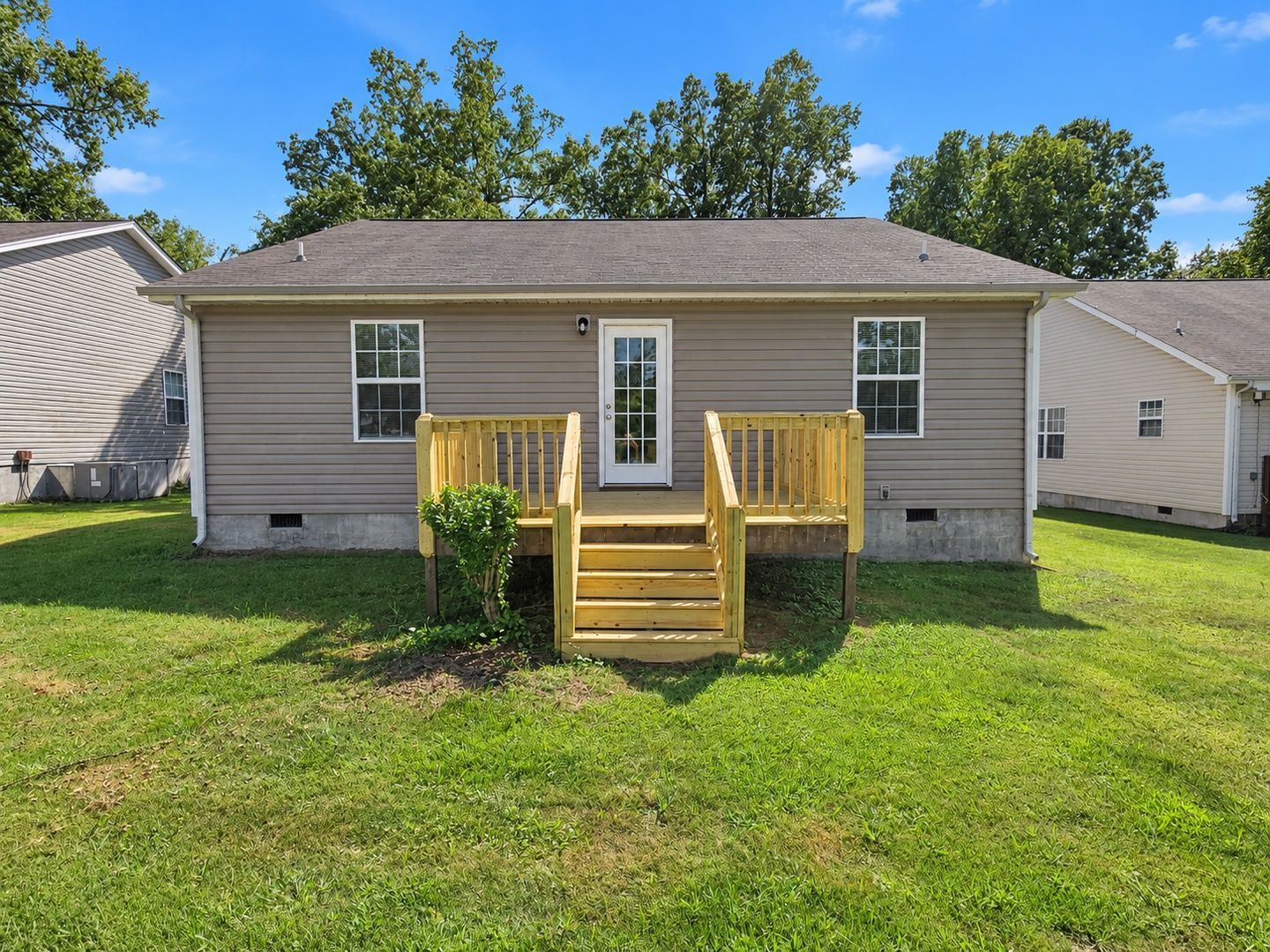 Building Photo - 8175 Karr St