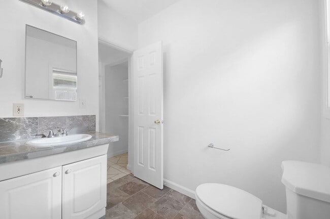 Building Photo - Cute one bedroom house in Fallon $1200 a month