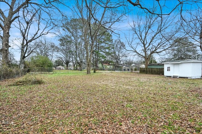 Building Photo - Charming 3-Bedroom 1.5 Bathroom Home in Decatur, AL – Move-In Ready!