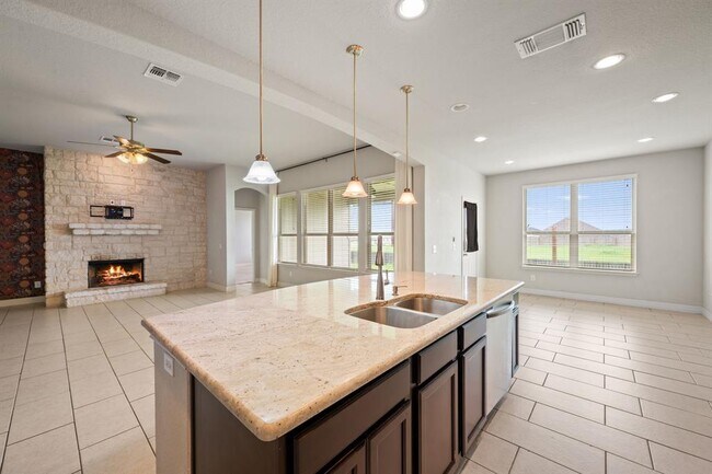 Building Photo - 3537 Hurricane Trl