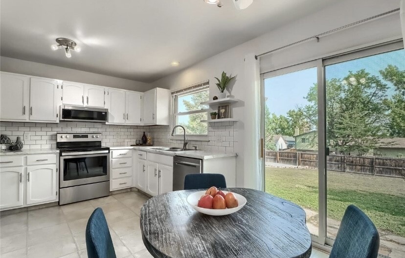 Kitchen - 8157 W 93rd Way
