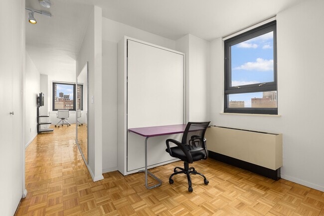 Building Photo - 303 E 60th St