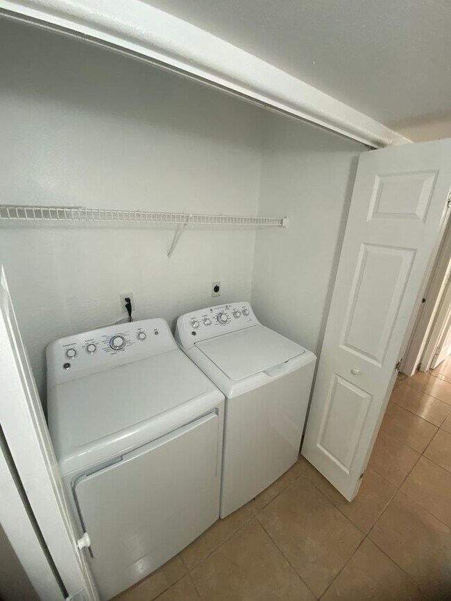 Building Photo - AMERICANA Property Mgmt - Downstairs 2 beds Condo near NLV airport