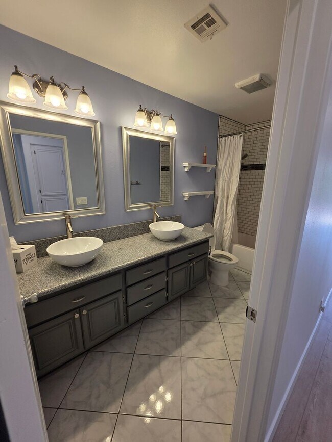 Building Photo - Gorgeous Santee Home, no expense spared!