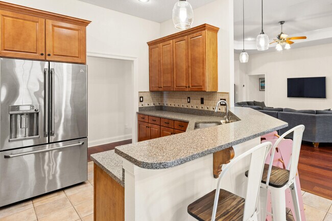 Building Photo - 2899 Chanterelle Cove