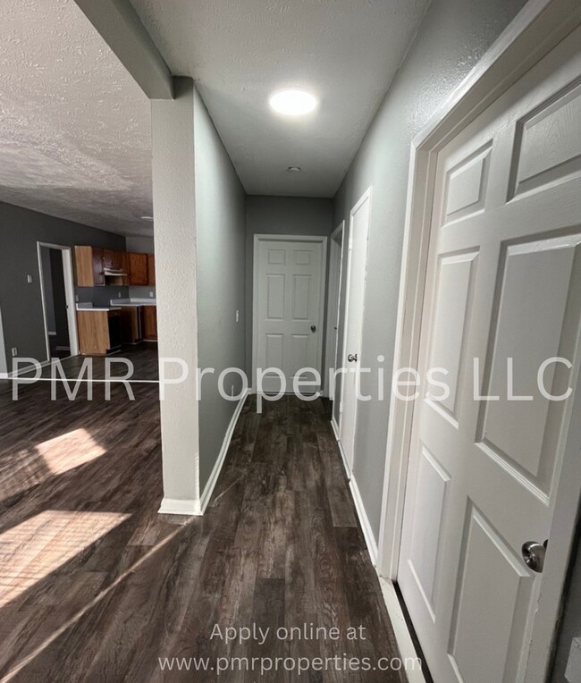 Building Photo - 916 Avenue C