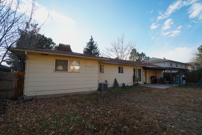 Building Photo - 4907 Sonata Dr