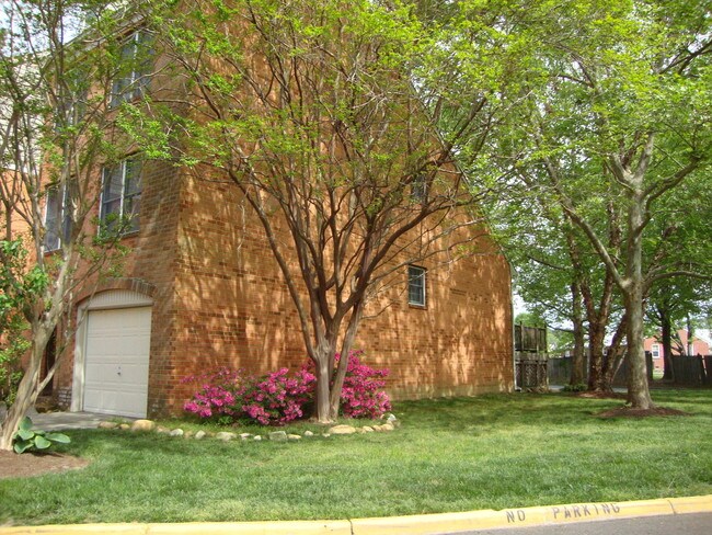 Building Photo - 703 Todd Trail