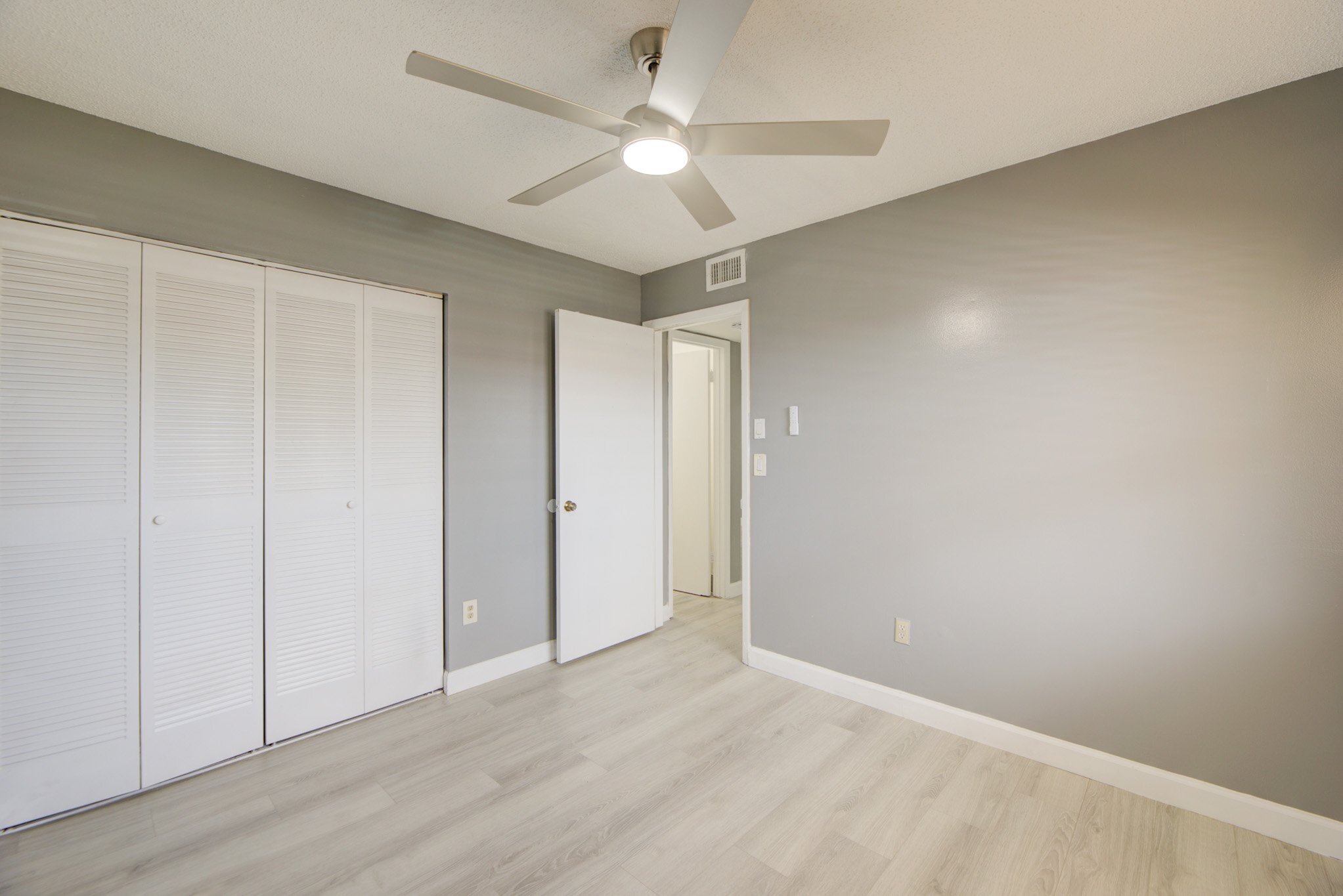 Building Photo - 851 NE 209th Terrace