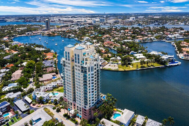 Building Photo - 3055 Harbor Dr