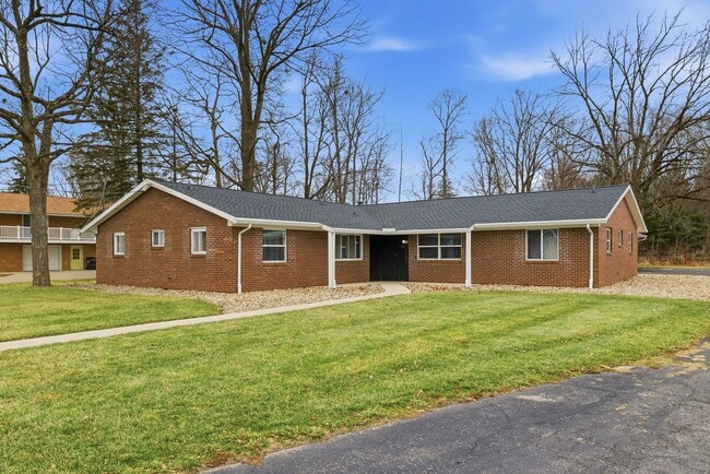 Building Photo - 84 Lasalle St